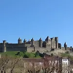 Chez Augustin, Chambre Confortable En Plein Coeur De Ville